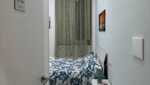 In-room safe, free WiFi - B&B Mimela (Napoli)