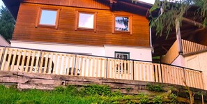 Exterior detail - A small but charming apartment in one of Austria's most beautiful vacation regions (Spital am Pyhrn)