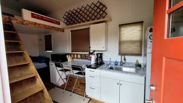 Fridge, oven, stovetop, toaster