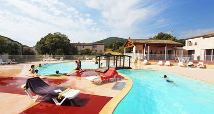 Mas Cévenols au cœur d’un domaine | Accès piscines