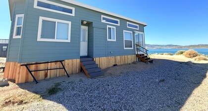 Gorgeous Tiny House on Yuba Lake for a Unforgettable Glamping Getaway in Utah