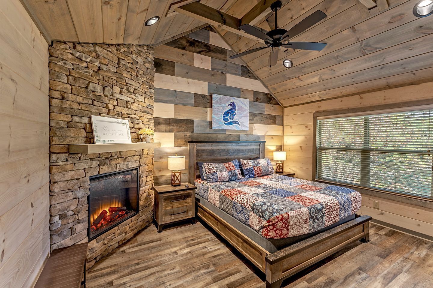 5 bedrooms, desk, iron/ironing board, WiFi