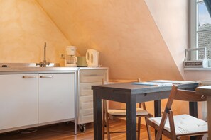 Unclassified image, 3 of 19, button - Apartment 'Fewo Backboard' with Shared Terrace, Private Garden and Wi-Fi (Röbel)