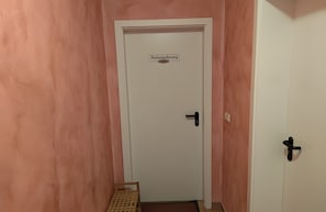 Interior - Apartment 'Fewo Steuerboard' with Shared Terrace, Shared Garden and Wi-Fi (Röbel)