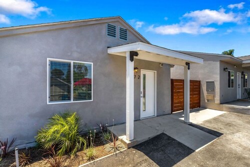 Vista Studio Oasis | Patio, Beaches & Local Dining