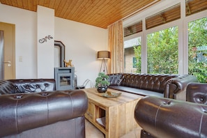 Interior - Holiday Home 'Haus 17' with Lake View, Private Terrace and Private Garden (Röbel)