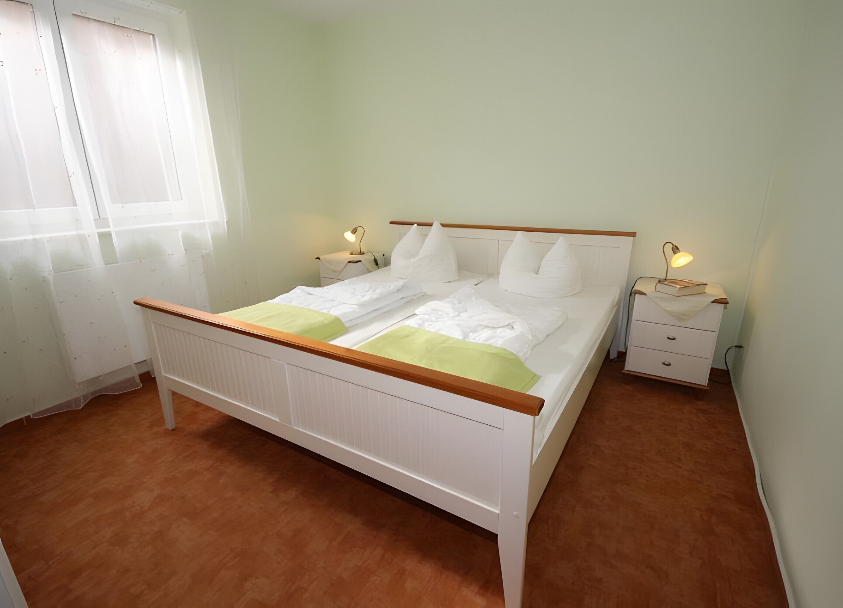 2 bedrooms