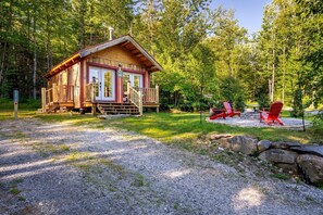 Exterior - Cozy Woodland Cabin Retreat – Peaceful Escape in Nature in Bethel, Maine (Bethel)