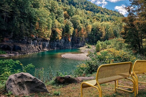 Enchanting Dome Retreat by the Mountain and River in the Heart of New York’s Catskills