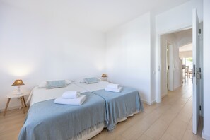2 Schlafzimmer, Bügeleisen/Bügelbrett, Internetzugang, Bettwäsche