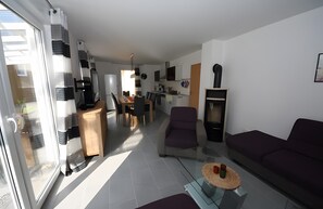 Fernseher, Kamin