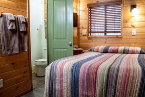 Room - Cabin #11 (Flagstaff)