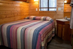 Room - Cabin #11 (Flagstaff)