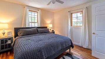 2 bedrooms, WiFi, bed sheets