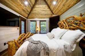 3 habitaciones, escritorio, tabla de planchar con plancha y wifi 