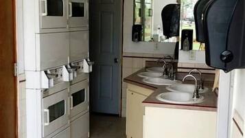 Coffee/tea maker, microwave