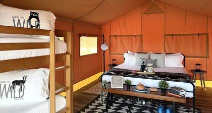 Relaxing Safari Tent with Fire Pit Near Anna Maria Island in Bradenton, Florida