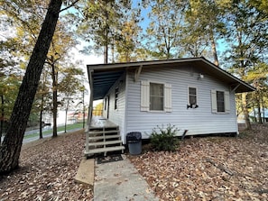 Exterior - Spacious Lakeview Cabin with Fishing Pier Access Near Zwolle, Louisiana (Zwolle)