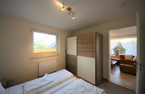 WiFi - Apartment 'U9 EG' with Private Terrace, Private Garden and Wi-Fi (Röbel)