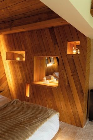 Desk, soundproofing, free WiFi - beit abou johnny (ehden)
