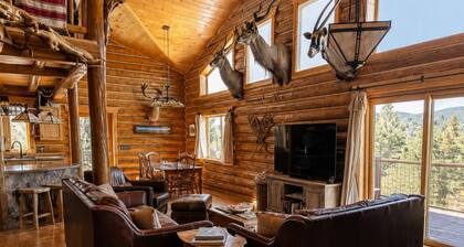 Fabulous 5-bedroom cabin in Westcliffe perfect for your getaway