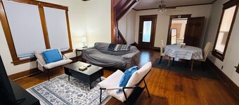 Downtown Creston Hideaway walk-in distance to uptown!