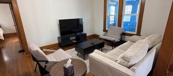 Downtown Creston Hideaway walk-in distance to uptown!