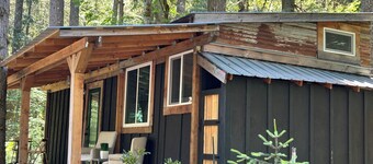Phenomenal Cottage, Steps to Sandy River/Beach/Trail/Shopping/Restaurants w/Golf