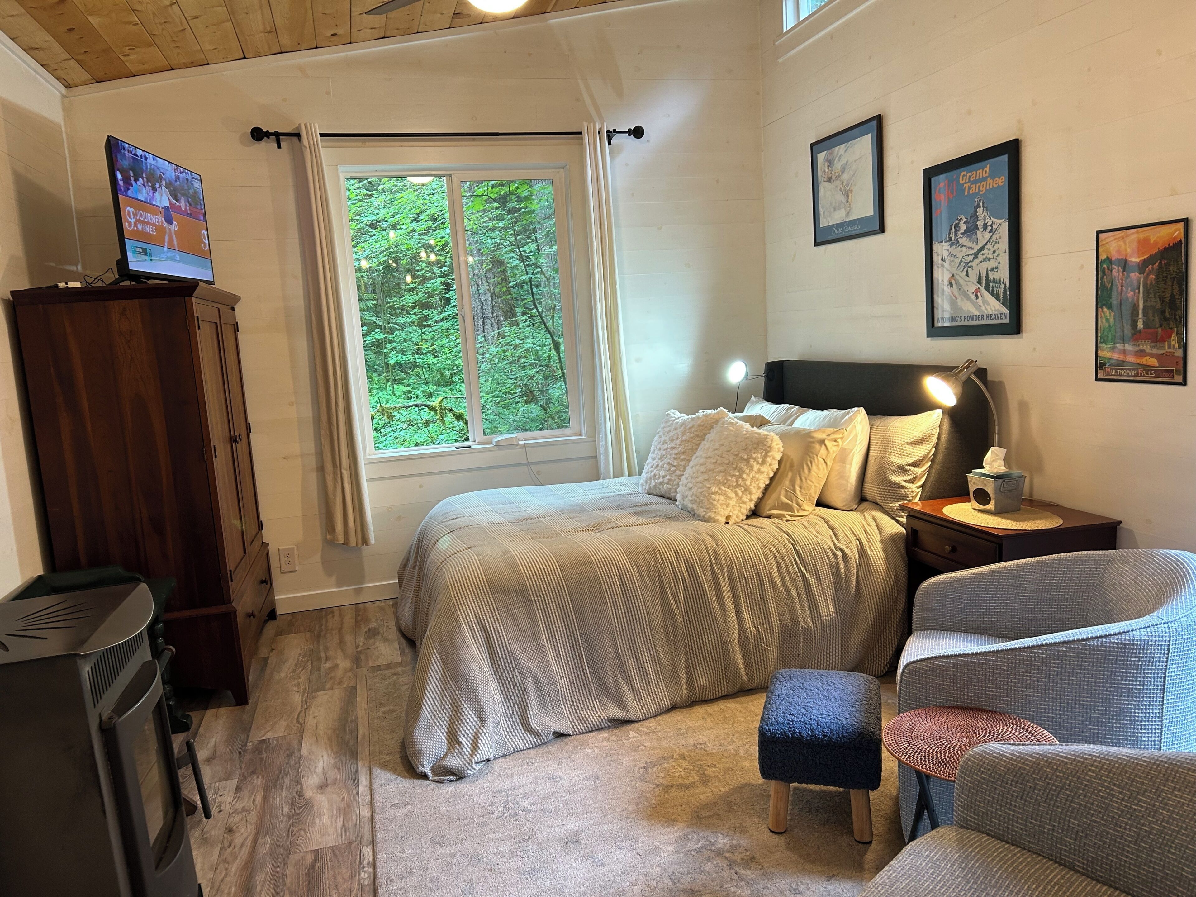 1 chambre, fer et planche à repasser, Wi-Fi gratuit, draps fournis