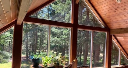 Mountain Chalet in the Columbia Gorge just minutes from White Salmon River