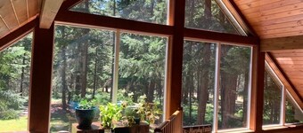 Mountain Chalet in the Columbia Gorge just minutes from White Salmon River
