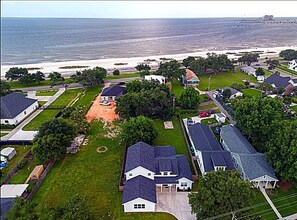 Exterior - Luxe Dream Beach House (Gulfport)