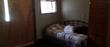 1 chambre, bureau, Wi-Fi, draps fournis