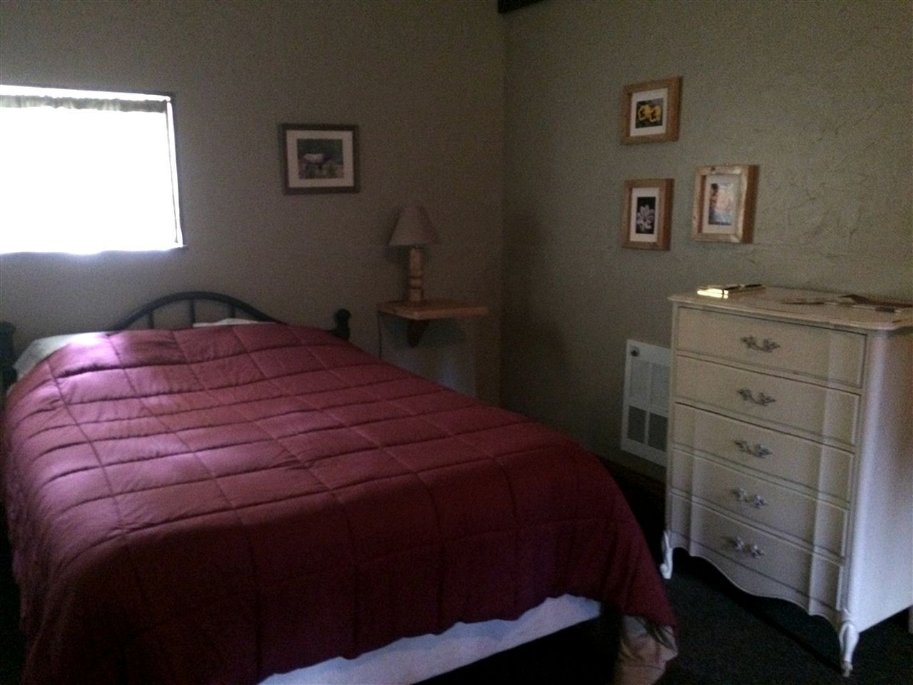 1 bedroom, desk, WiFi, bed sheets