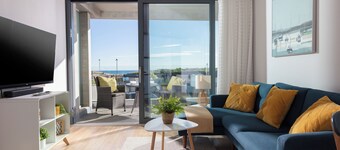 Luxury Beachside Apartment 14
