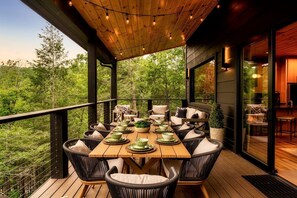 Outdoor dining - Luxurious Scandinavian Lodge • Indoor Pool, Sauna & Theater • Near Smoky Mountains • Sevierville, TN (Sevierville)