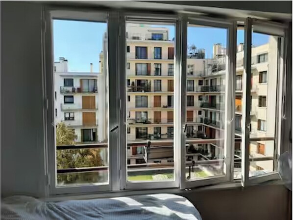 Interior - Cozy studio in Picpus, near the Bois de Vincennes. (Paris)