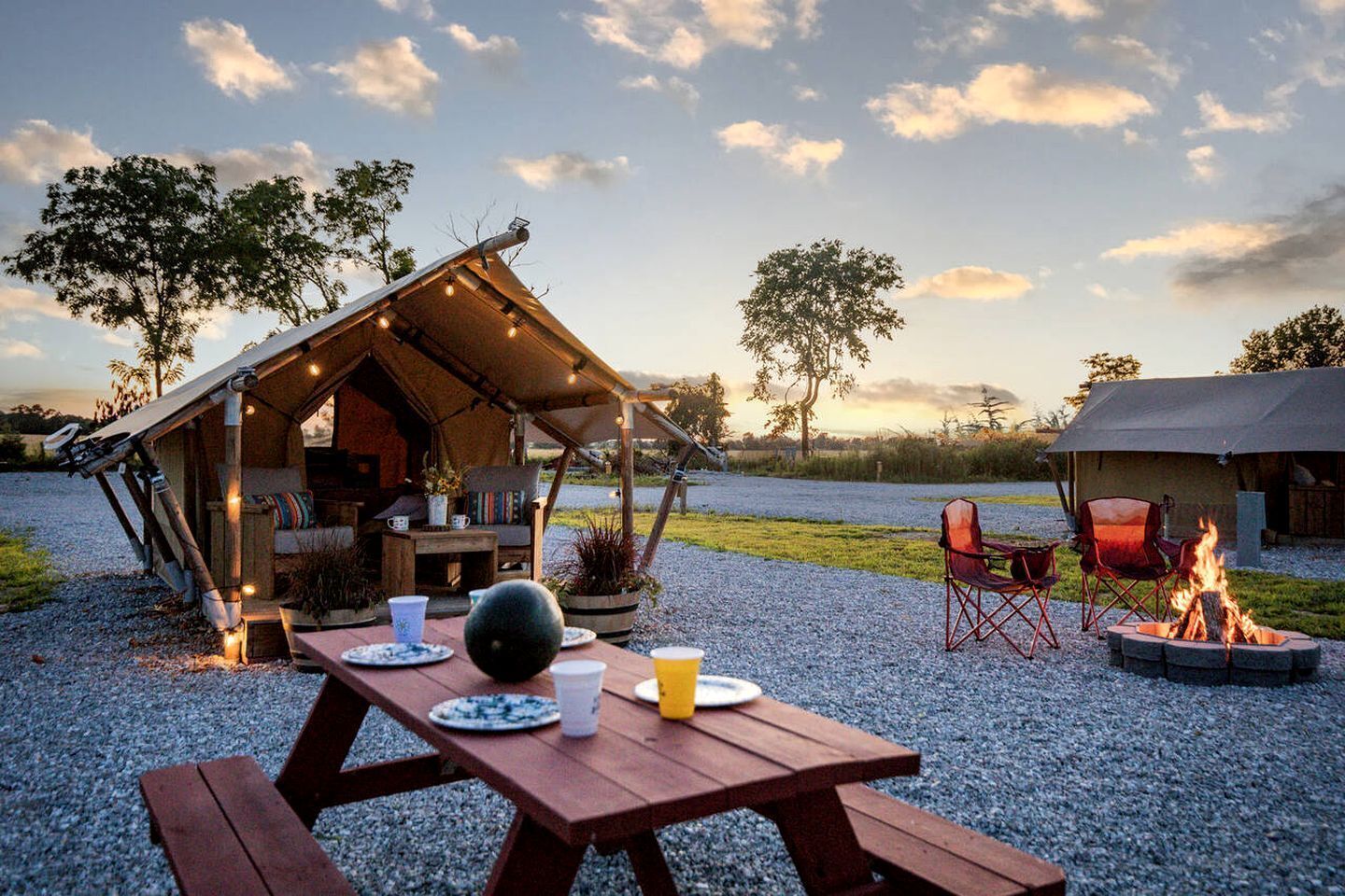 Outdoor dining
