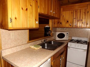 Fridge, microwave, oven, stovetop - Relaxing Cabin Perfect to Disconnect and Recharge in Arizona (Flagstaff)