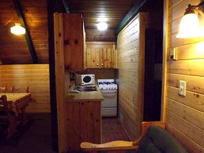 Fridge, microwave, oven, stovetop - Relaxing Cabin Perfect to Disconnect and Recharge in Arizona (Flagstaff)