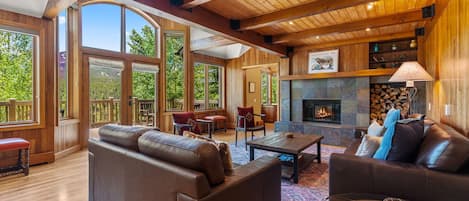 House, Multiple Beds, Mountain View (Alpenview Lodge) | Living area