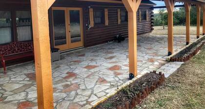 Peaceful and Pet Friendly Log Cabin near Medina Lake, Perfect for a Texas Hill Country Getaway