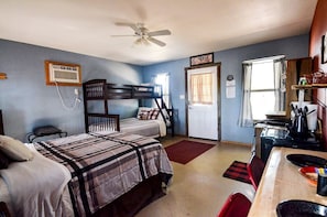 Iron/ironing board, WiFi, bed sheets - Charming Pet-Friendly Hill Country Cabin with Dark-Sky Stargazing near Mountain Home, Texas (Mountain Home)
