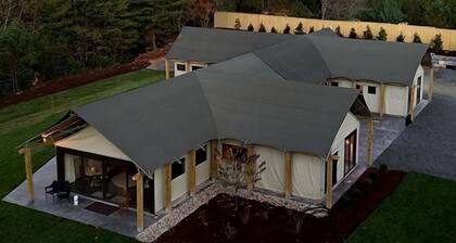 Luxury Tree Tent with Soaking Tub & Pizza Oven Near Waterfalls, Zirconia, North Carolina
