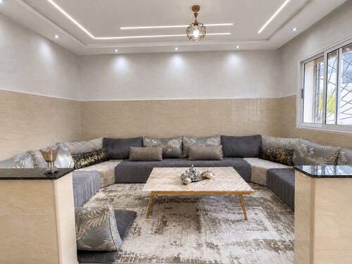 Elegant Moroccan Home · Premium Concierge Service