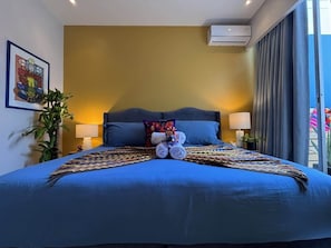 Iron/ironing board, travel cot, WiFi, bed sheets - Bright Roma Norte Family 3 Bedroom / 11 PAX w/AC (Mexico City)