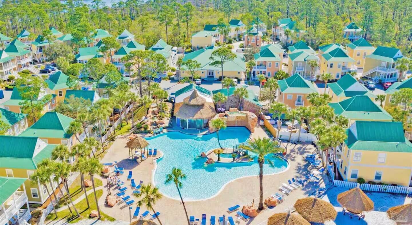 Purple Parrot Village Resort just minutes from the beach