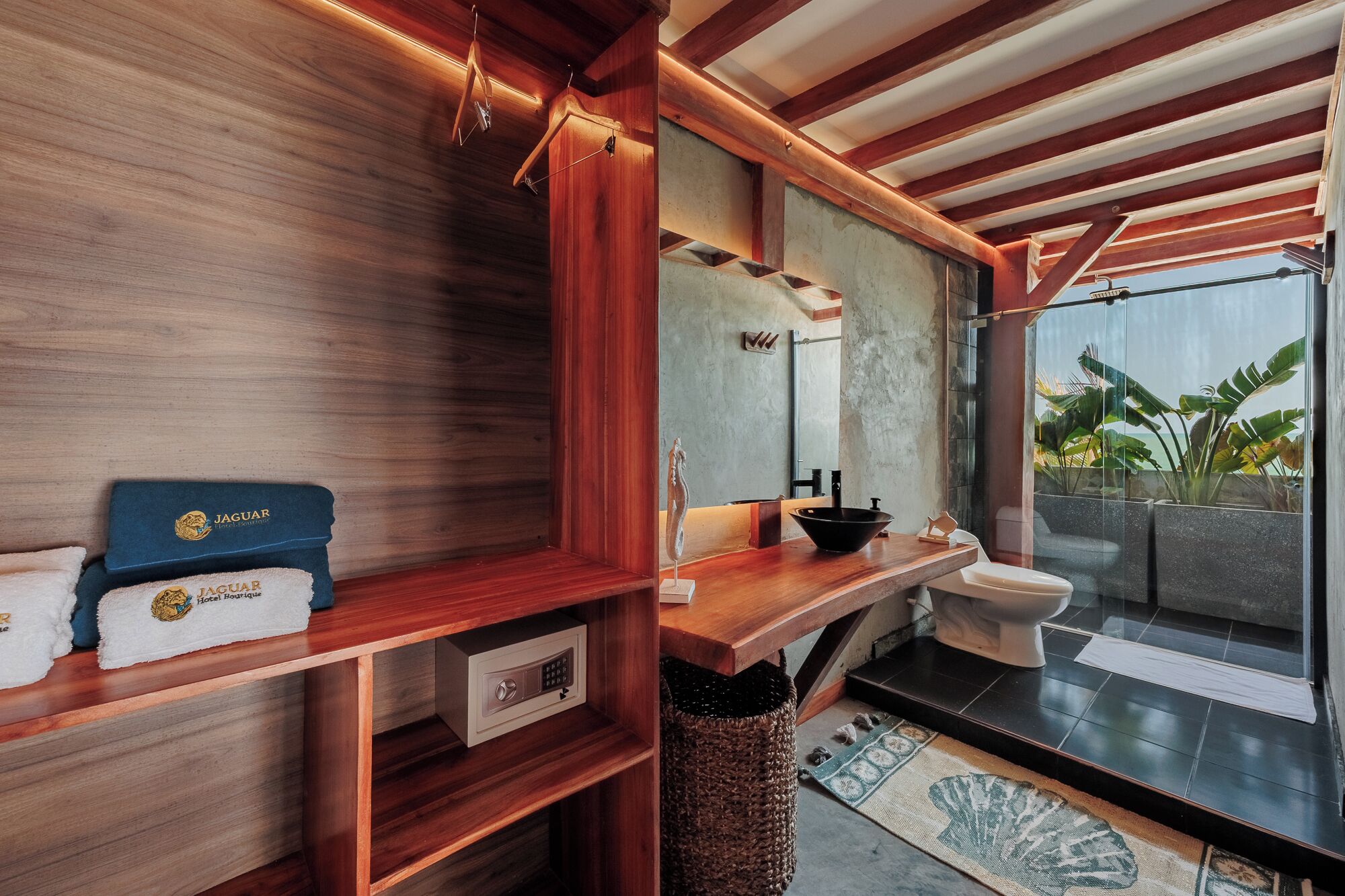 Hydrotherapy, deep-tissue massages, body scrubs, facials, massages
