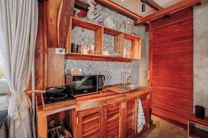 Exclusive Suite, Balcony, Partial Sea View | Private kitchen | Mini-fridge - Jaguar Hotel Boutique (Santa Marta)