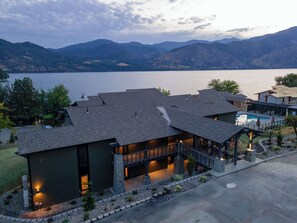 Exterior - Designer Lakefront Condo E3, Wapato Point Chelan (Manson)